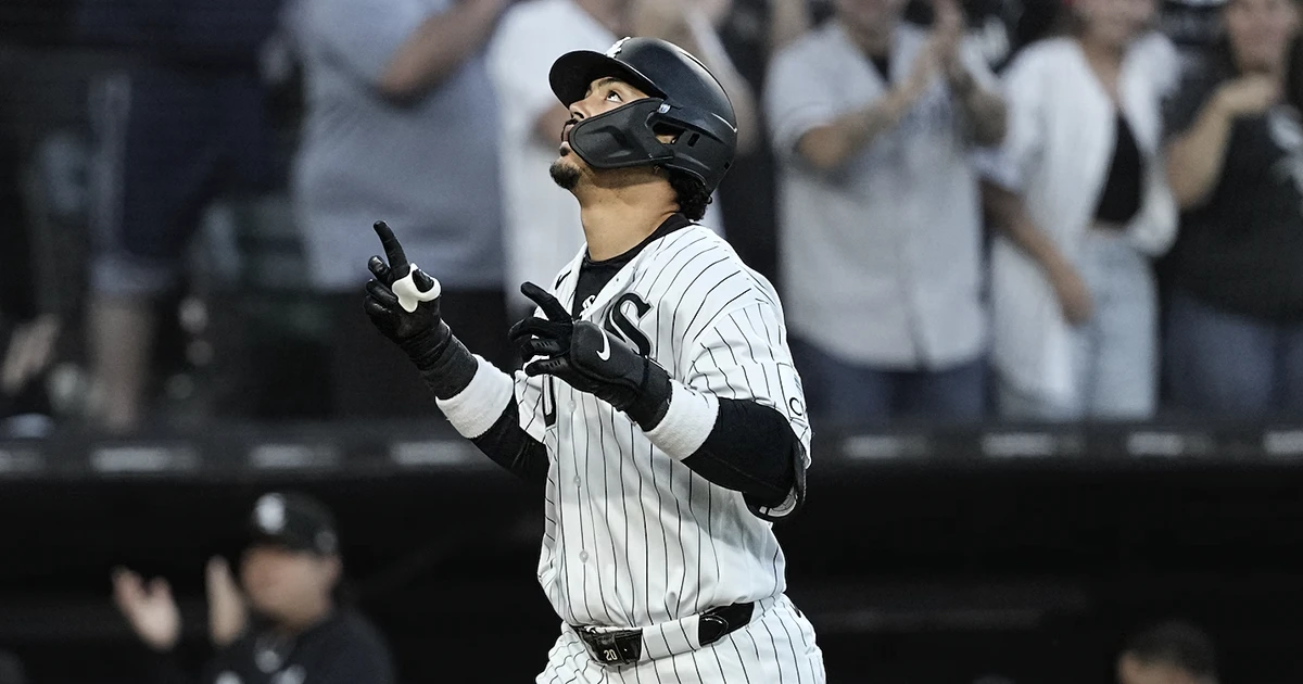 Parker Messick poncha a 10 pero los Medias Blancas se quedan con el duelo 2 1