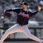 Perez y el relevo de Atlanta apagan a los Mets en el Citi Field