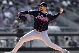 Perez y el relevo de Atlanta apagan a los Mets en el Citi Field