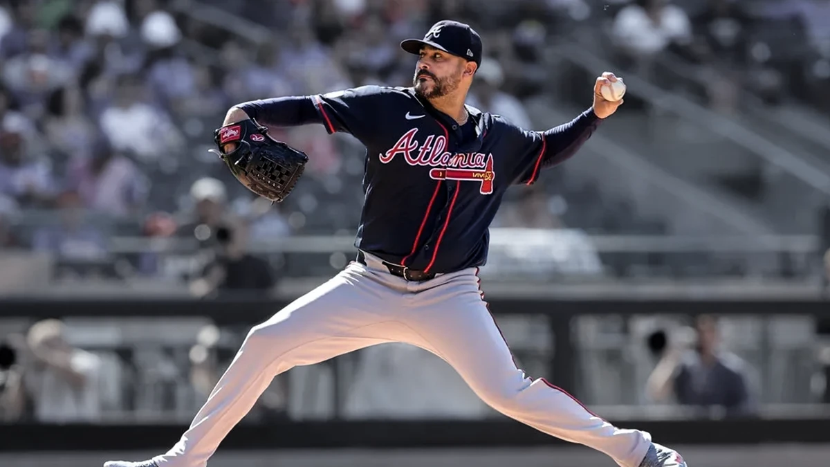 Perez y el relevo de Atlanta apagan a los Mets en el Citi Field