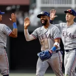Rangers remontan en el Kauffman y empatan en .500 con dos victorias seguidas