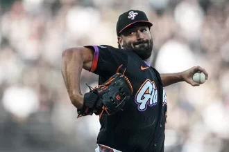 Robbie Ray silencia a los Atleticos y los Gigantes cortan la racha