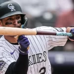 Rockies remontan tres carreras y dejan a los Medias Rojas sin respuesta en el Coors