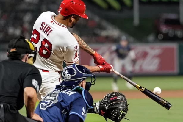 Soriano y una ofensiva sin freno blanquean a los Rays en el Angel Stadium