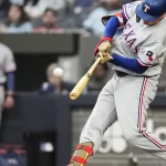 Tres jonrones de Texas silencian el Rogers Centre y hunden a Toronto
