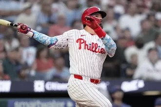 Wheeler y Schwarber hunden a los Mets en el Citizens Bank Park