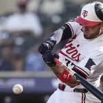 Caratini rompe el empate en la decimotercera y los Mellizos voltean a los Yankees