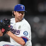 DeGrom poncha 8 con molestia en la ingle y los Rangers vencen a Boston 4 2