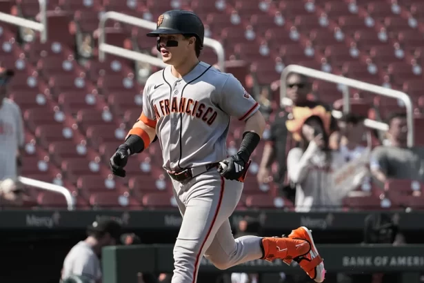 Gilbert revienta el Busch en la decima y los Gigantes escapan con la victoria
