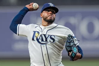 Peralta silencia a los Mets y los Rays afianzan el liderato del Este