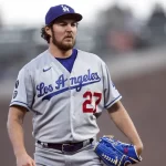 Trevor Bauer Cy Young 2020 ficha con las Estrellas de Oriente en la LIDOM